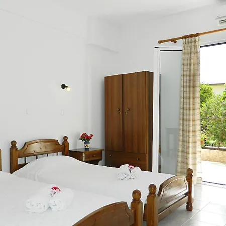 Ariston Aparthotel *